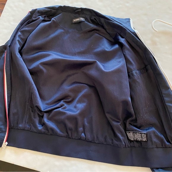 Members Only Jacket Mens Size Medium Full Zip Up Windbreaker Logo Back Retro - Picture 14 of 16
